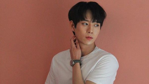 6 Gaya Keren Kim Young Dae yang Bisa Jadi Inspirasi