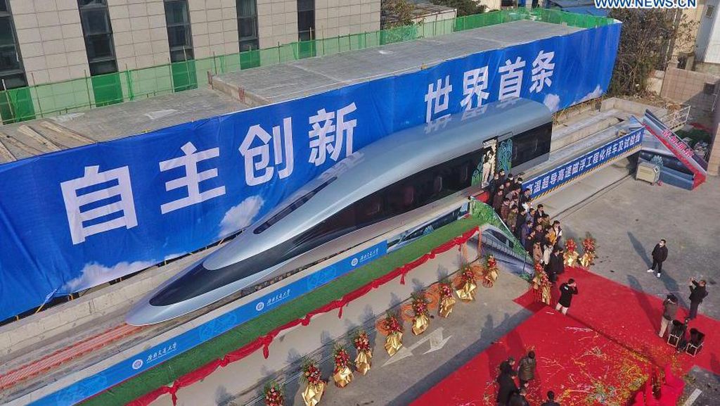 Mengintip Prototipe Kereta Maglev Supercepat Pertama China Mengintip Prototipe Kereta Maglev Supercepat Pertama China