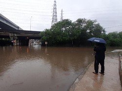 Jalan Raya Kalimalang Terendam Banjir, Rekayasa Lalin Diberlakukan