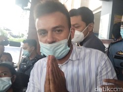 Permintaan Maaf Bule Sergei Sebelum Dideportasi dari RI