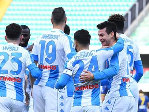 Melihat Gol 9 Detik Lozano yang Ukir Rekor dalam Sejarah Napoli