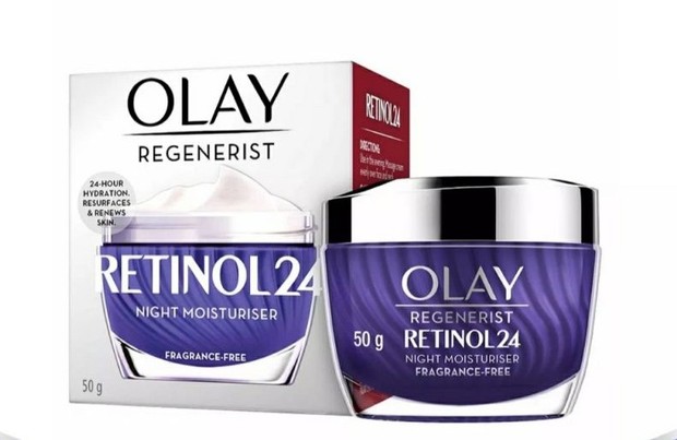 Olay Regenerist Retinol 24 Night Moisturizer/instagram.com/olayindonesia Olay Regenerist Retinol 24 Night Moisturizer dikemas dalam botol kaca berwarna ungu dan silver/instagram.com/olayindonesia