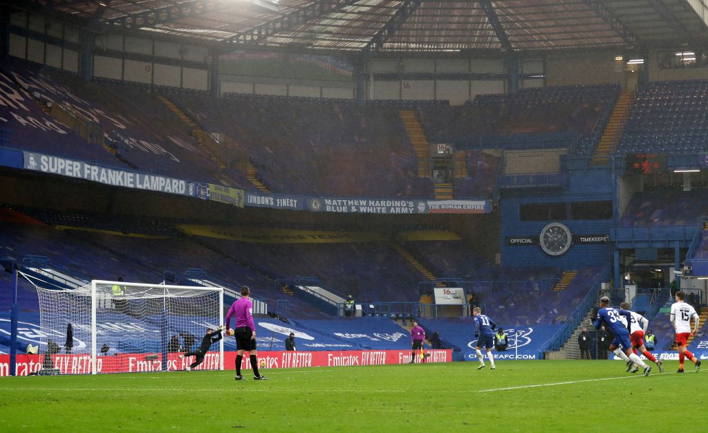 LONDON, ENGLAND - JANUARY 24: Timo Werner of Chelsea reacts after he misses a penalty during The Emirates FA Cup Fourth Round match between Chelsea and Luton Town at Stamford Bridge on January 24, 2021 in London, England. Sporting stadiums around the UK remain under strict restrictions due to the Coronavirus Pandemic as Government social distancing laws prohibit fans inside venues resulting in games being played behind closed doors. (Photo by Catherine Ivill/Getty Images)