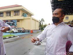 Ini Bubuk Abu-abu yang Diamankan dari Lokasi Ledakan Keras di Mojokerto