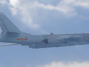 Video Manuver J-20, Jet Tempur Siluman China Pesaing F-22 AS Video Manuver J-20, Jet Tempur Siluman China Pesaing F-22 AS