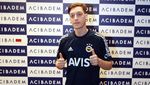 Mesut Oezil Tersenyum Kembali di Fenerbahce