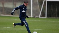Mesut Oezil pun langsung menjalani latihan perdananya bersama Fenerbahce, Senin (25/1/2021). (Foto: dok. Fenerbahce)