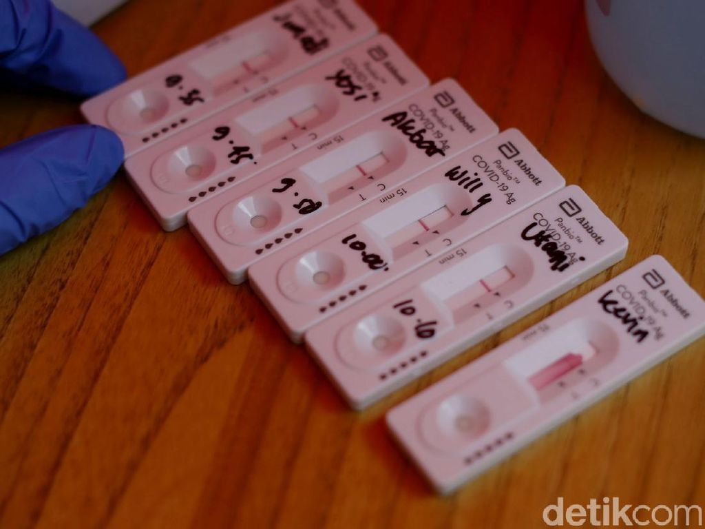 Pandemi Belum Reda, Kasus Corona di RI Diprediksi Tembus 1 Juta Pandemi Belum Reda, Kasus Corona di RI Diprediksi Tembus 1 Juta