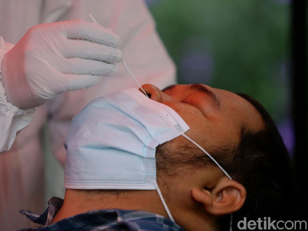 Kejar Varian Baru, Menkes: WNI Positif Corona dari Malaysia Dites Genome Sequencing Kejar Varian Baru, Menkes: WNI Positif Corona dari Malaysia Dites Genome Sequencing