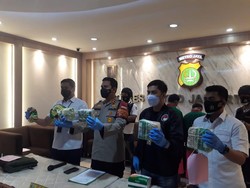 Polres Jakbar Sita 6 Kg Sabu dari Bandar yang Ditangkap di Terbus Palembang