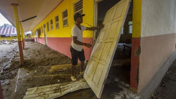 Ratusan Ribu Jiwa Mengungsi Akibat Banjir di Kalsel