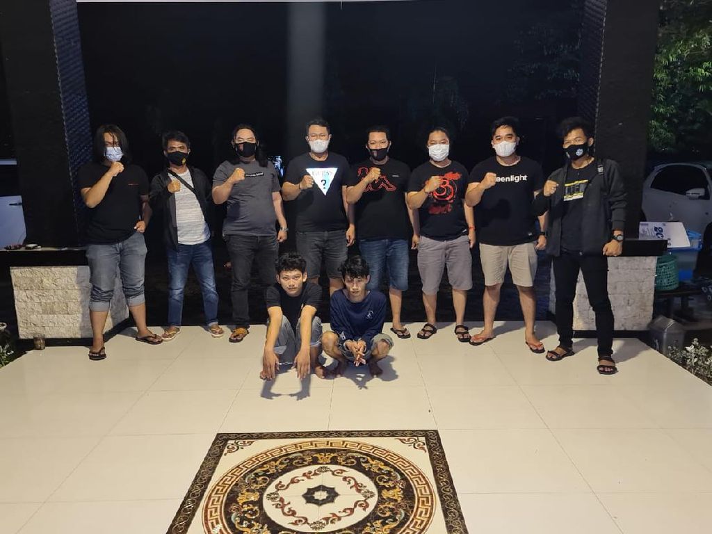 Retas Akun WhatsApp Kapolsek Duapitue Sulsel, 2 Pemuda Ditangkap Retas Akun WhatsApp Kapolsek Duapitue Sulsel, 2 Pemuda Ditangkap