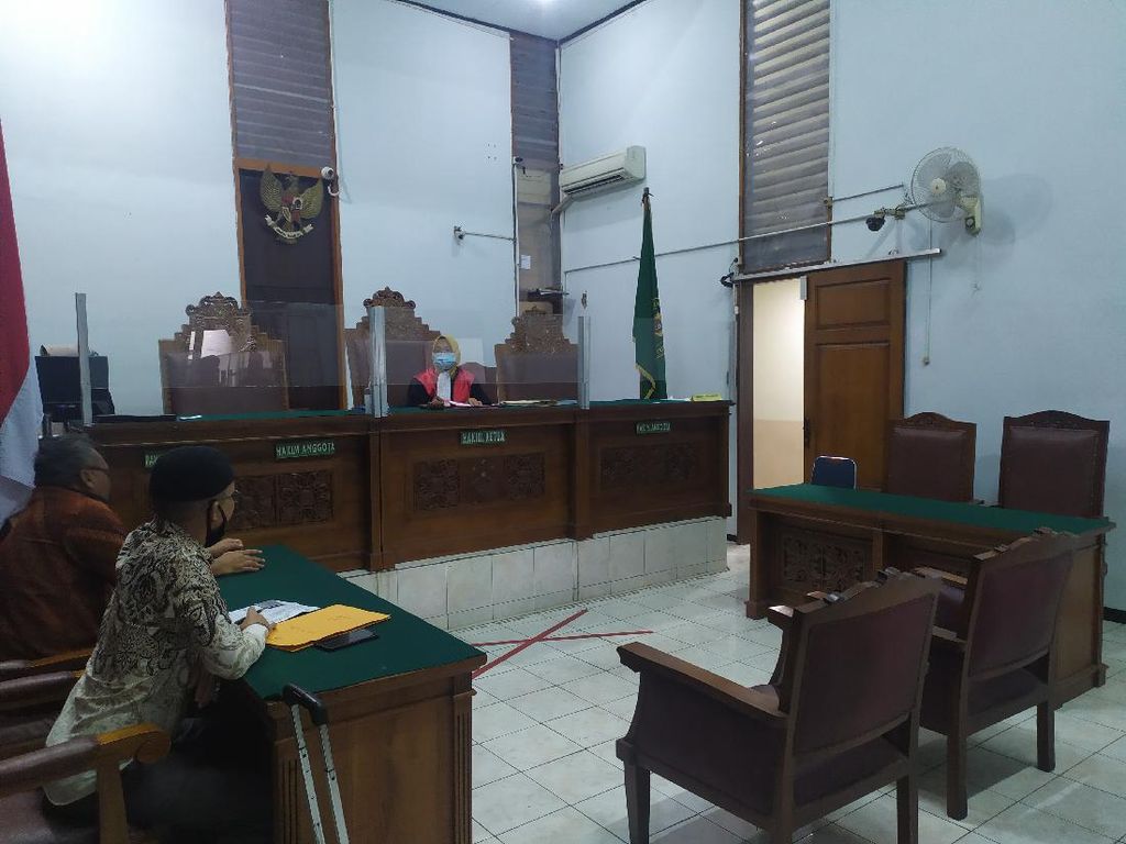 Sidang Praperadilan Keluarga Laskar FPI yang Tewas Kembali Ditunda Sidang Praperadilan Keluarga Laskar FPI yang Tewas Kembali Ditunda