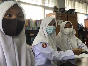 Cerita Sejumlah Siswi Nonmuslim di SMKN 2 Padang Pilih Berjilbab ke Sekolah
