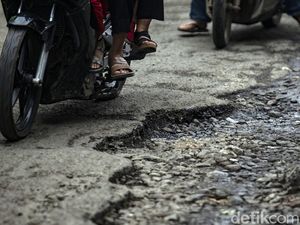 Pemerintah Tak Segera Perbaiki Jalan Rusak Bisa Kena Sanksi Lho