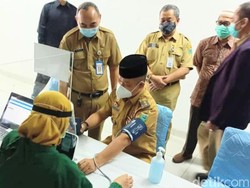 Bupati-Wabup dan Ketua DPRD Kebumen Batal Divaksin Corona, Kenapa?