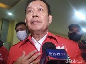Polri Perpanjang Penahanan Ambroncius Nababan Terkait Kasus Rasisme Polri Perpanjang Penahanan Ambroncius Nababan Terkait Kasus Rasisme