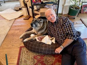 Momen Anjing Peliharaan Joe Biden Pindah ke Gedung Putih Momen Anjing Peliharaan Joe Biden Pindah ke Gedung Putih