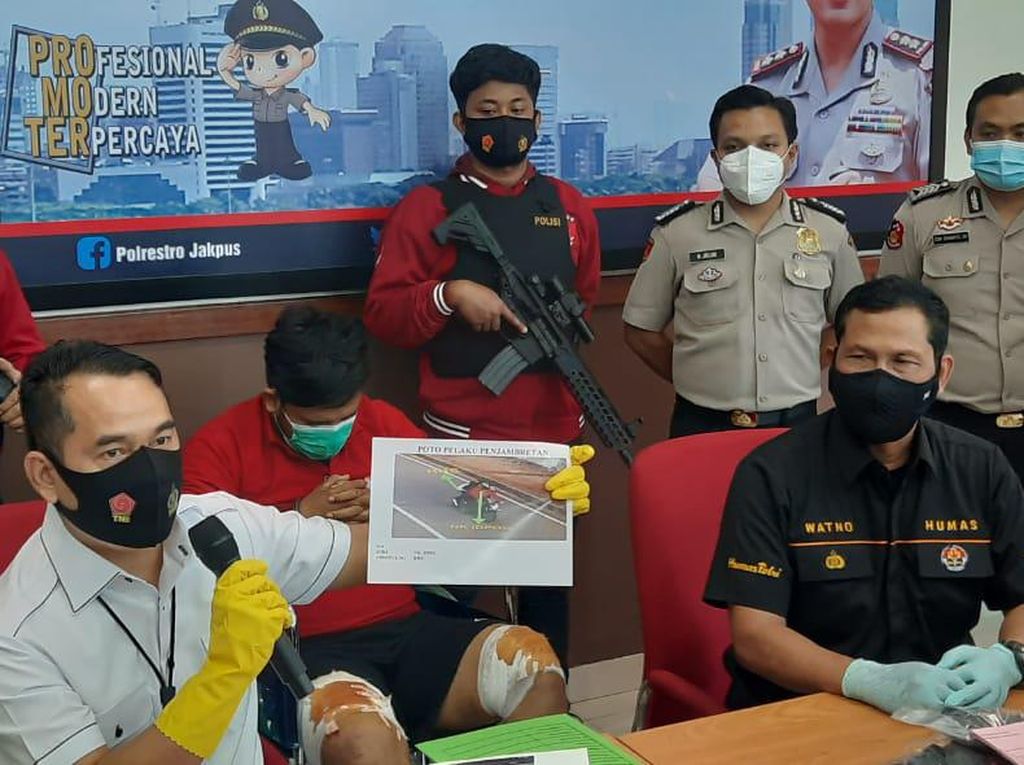 3 Bulan Kabur, DPO Begal Pesepeda Kolonel Marinir di Jakpus Ditangkap! 3 Bulan Kabur, DPO Begal Pesepeda Kolonel Marinir di Jakpus Ditangkap!