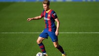 CM: Frenkie de Jong (Barcelona/Belanda), shio kerbau api. Gelandang ini lahir 12 Mei 1997. (Foto: Getty Images/David Ramos)