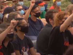 Ribuan Demonstran Beraksi di Hari Invasi Australia