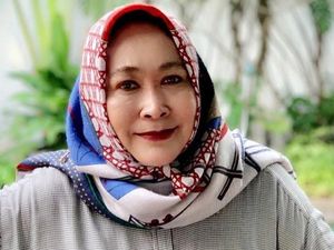 Jenny Rachman Akui Bayarannya Main Film Tak Murah Jenny Rachman Akui Bayarannya Main Film Tak Murah