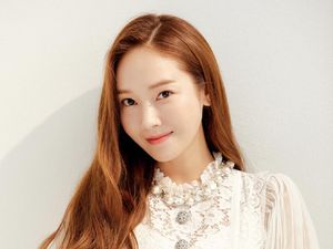 Sekuel Novel Shine Karya Jessica Jung Segera Terbit, Siap Baca? Sekuel Novel Shine Karya Jessica Jung Segera Terbit, Siap Baca?