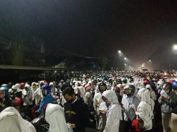 Polisi Bubarkan Demo Warga yang Picu Kerumunan Ribuan Buruh di Mojokerto