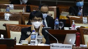 Menlu dan Komisi I DPR Rapat Bahas Vaksin Corona