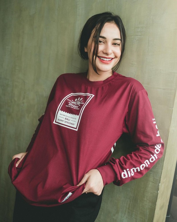 Nora Alexandra/instagram.com/ncdpapl Nora Alexandra tampil flawless dengan senyum memikat/instagram.com/ncdpapl