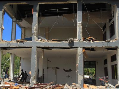Penampakan SMK 1 Rangas Sulbar yang Ambruk Akibat Gempa