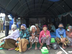 Barak Pengungsi Merapi di Glagaharjo Masih Disiagakan