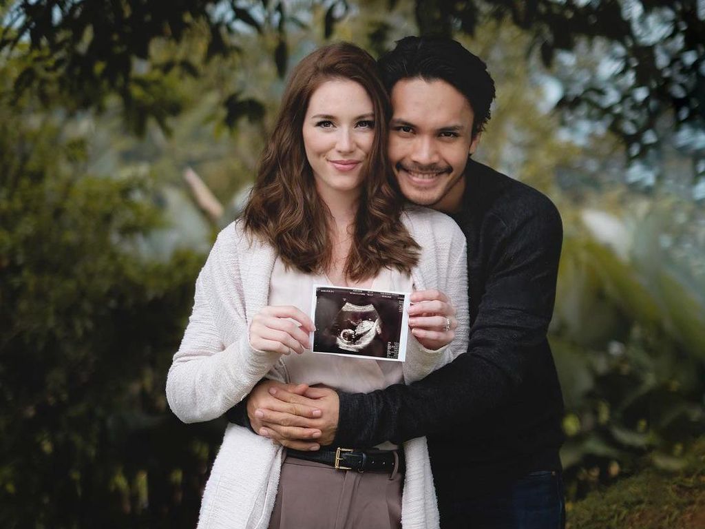 Alasan Randy Pangalila Belum Mau Tambah Anak Alasan Randy Pangalila Belum Mau Tambah Anak
