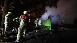 Ricuh Aturan Jam Malam di Belanda Berakhir Bentrok hingga Penjarahan