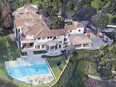 7 Potret Rumah Mewah Sylvester Stallone yang Dijual Rp 1,8 Triliun