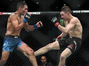 Bikin McGregor Ambruk, Seberapa Bahaya Jurus Tendangan Betis?