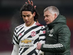 Edinson Cavani Absen di Laga AC Milan Vs MU