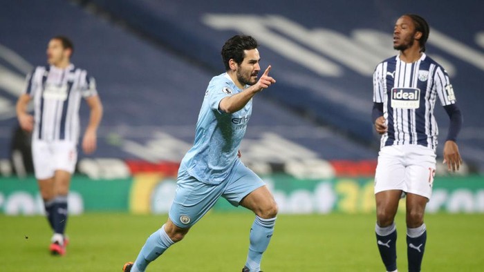 WEST BROMWICH, ENGLAND - JANUARY 26: Ilkay Guendogan of Manchester City celebrates after scoring their teams firs goal  during the Premier League match between West Bromwich Albion and Manchester City at The Hawthorns on January 26, 2021 in West Bromwich, England. Sporting stadiums around the UK remain under strict restrictions due to the Coronavirus Pandemic as Government social distancing laws prohibit fans inside venues resulting in games being played behind closed doors. (Photo by Nick Potts - Pool/Getty Images)
