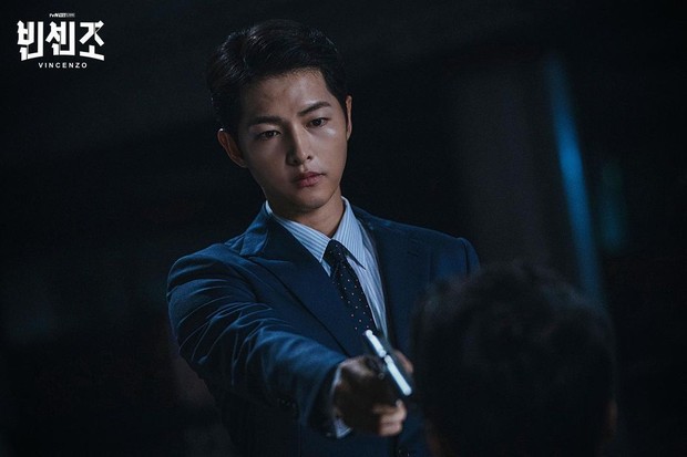 Aktor Song Joong Ki dalam drama Vincenzo yang akan tayang pada Februari 2021.