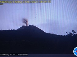 Gunung Sinabung Erupsi, Kolom Abu Capai 500 Meter