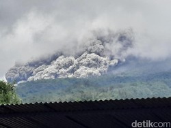Gunung Merapi Erupsi Siang Tadi, Warga Turgo Sleman Diungsikan