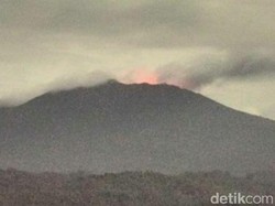 Gunung Raung Erupsi hingga Keluarkan Suara Gemuruh