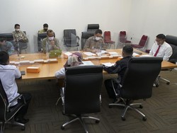 Guru Honorer Curhat ke Moeldoko Cuma Digaji Rp 700 Ribu/Bulan