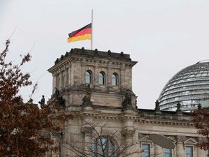 Jerman Peringati 25 Tahun Hari Korban Kejahatan Nazi Hitler Jerman Peringati 25 Tahun Hari Korban Kejahatan Nazi Hitler