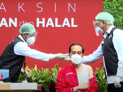Momen Jokowi Disuntik Vaksin Covid-19 Sinovac Tahap II