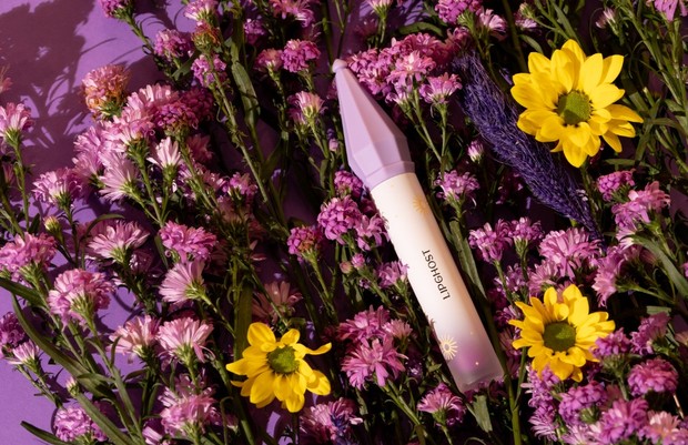 Lipghost hadir dengan konsep unik mantra mantra/lipghost.com