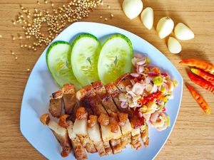 Babi Panggang hingga Bakmi Bisa Dinikmati di 5 Tempat Ini Babi Panggang hingga Bakmi Bisa Dinikmati di 5 Tempat Ini