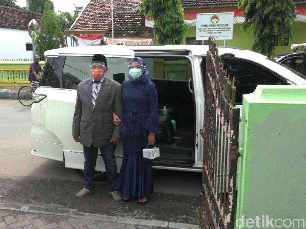 Saat Warga Pinjam Mobil Dinas Wali Kota Probolinggo untuk Nikah Saat Warga Pinjam Mobil Dinas Wali Kota Probolinggo untuk Nikah
