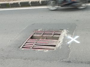 Duh, Penutup Gorong-gorong Tak Rata di Jalan Gatsu Belum Diperbaiki Duh, Penutup Gorong-gorong Tak Rata di Jalan Gatsu Belum Diperbaiki
