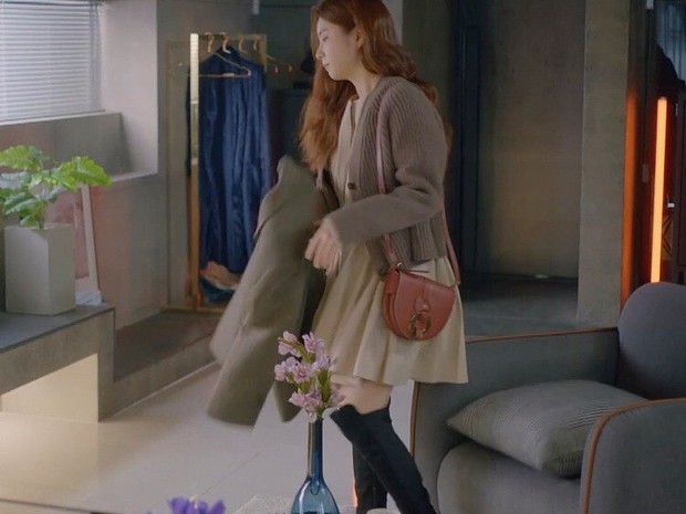 Potongan adegan Shin Se Kyung dalam memerankan Oh Mi Joo di drama Run On.